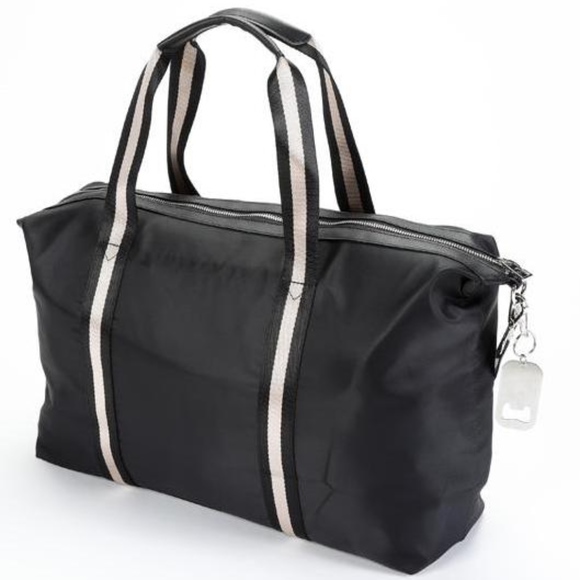 Water-Resistant Black Nylon Travel Bag, Overnight & Sports Tote, Beach Bag NEW - Picture 8 of 12